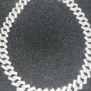 Elegant Silver Chain Necklace